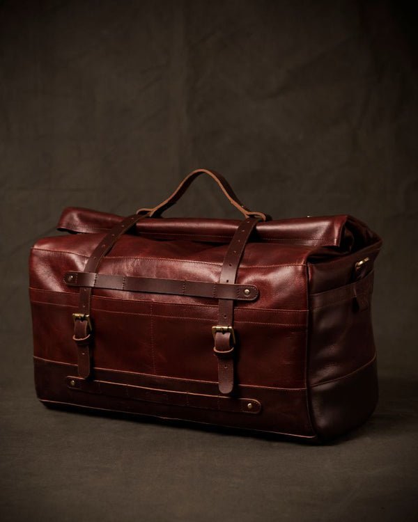 Trip Machine - Outlaw duffel bag (Cherry Red) - Creo Customs